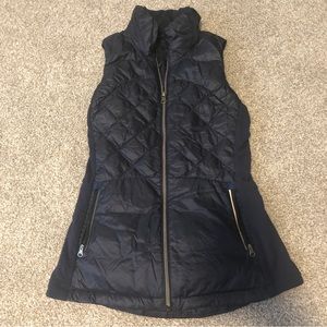 Lululemon Down for a Run Vest size 2 Navy Blue